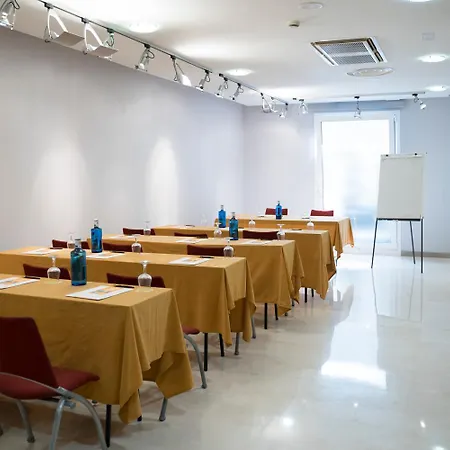 호텔 Sercotel Tres Luces 비고