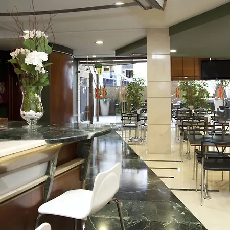 三盏灯斯考特而酒店 酒店 比戈